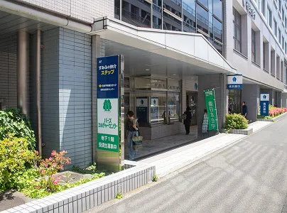 ① 港南台214ビル入口